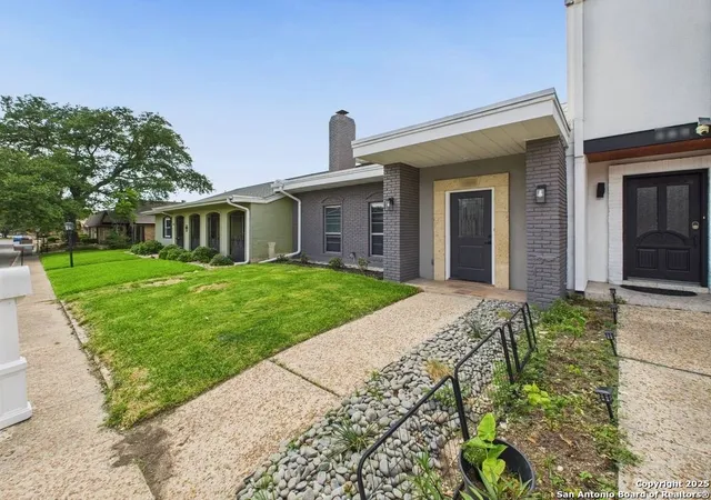 Photo 2 of Sale Pending at 385 Fenwick, Windcrest, TX 78239 | MLS# 1912397 | Listing updated on 2025-11-25
