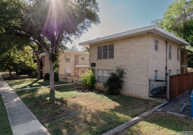 Photo 2 of Sale Pending at 118 Funston Pl, San Antonio, TX 78209 | MLS# 1912457 | Listing updated on 2026-04-08