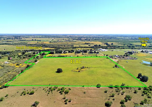 3rd image of 735 State Hwy 97 E, Floresville, TX 78114 | MLS# 1912504