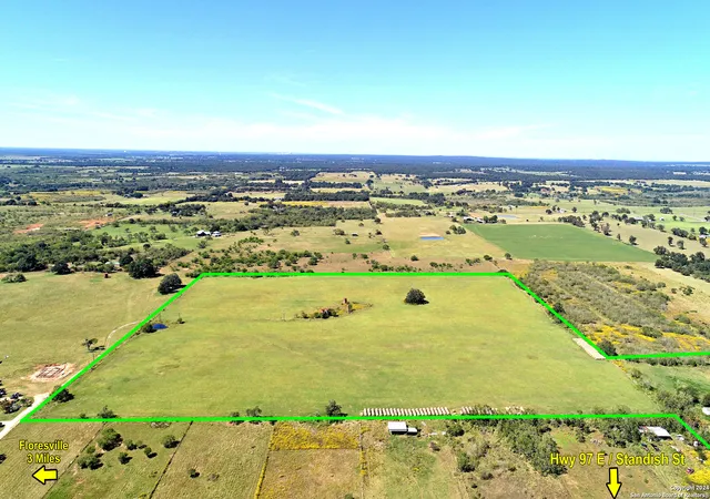 4th image of 735 State Hwy 97 E, Floresville, TX 78114 | MLS# 1912504