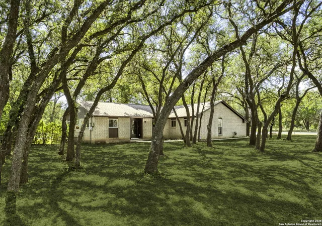 3rd image of 8818 Apache Trl, San Antonio, TX 78255 | MLS# 1912507