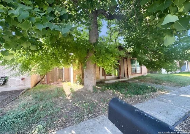 Photo 2 of Single family home for sale at 731 Garden Meadow, Universal City, TX 78148 | MLS# 1912535 | Listing updated on 2026-02-04
