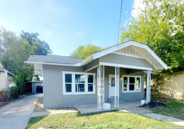 Homes for sale in San Antonio, TX | 2710 E Houston St, San Antonio, TX 78202 | MLS# 1912539