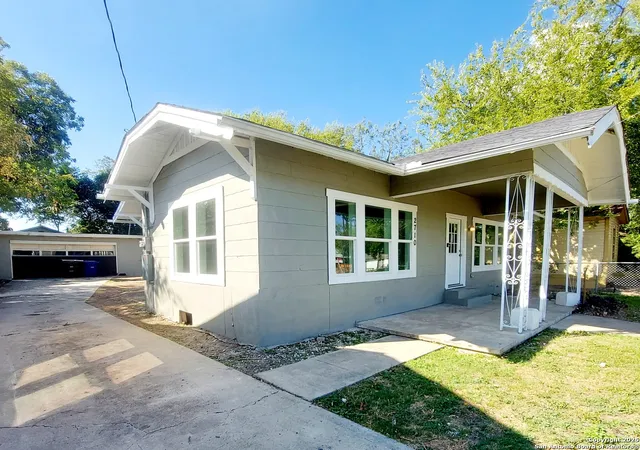 Homes for sale in San Antonio, TX | 2710 E Houston St, San Antonio, TX 78202 | MLS# 1912539
