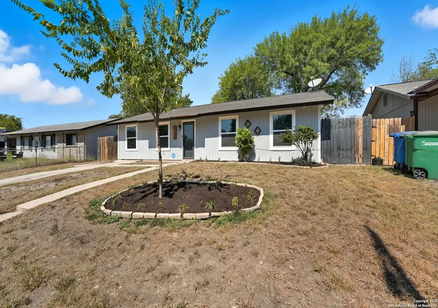 Photo 3 of Sale Pending at 8715 Cape Valley, San Antonio, TX 78227 | MLS# 1912544 | Listing updated on 2026-05-11