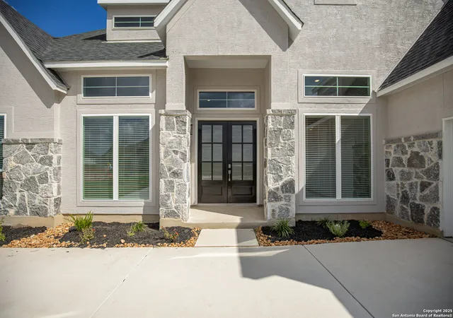 Photo 2 of Single family home for sale at 8572 Benclare, San Antonio, TX 78266 | MLS# 1912566 | Listing updated on 2025-10-14