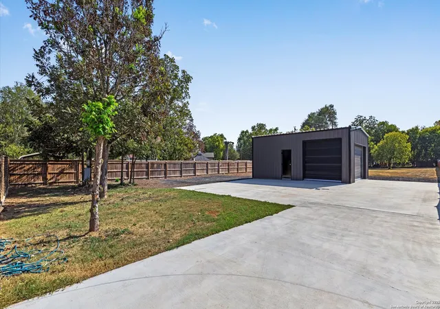 3rd image of 2570 Terminal Loop, Mc Queeney, TX 78123 | MLS# 1912585