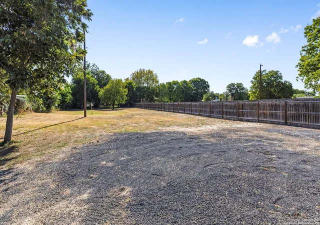 4th image of 2570 Terminal Loop, Mc Queeney, TX 78123 | MLS# 1912585