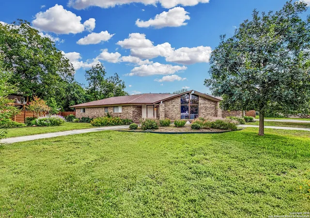 Photo 4 of Sale Pending at 6520 Adair, San Antonio, TX 78238 | MLS# 1912614 | Listing updated on 2025-11-08
