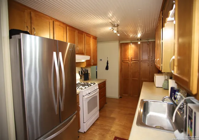 Photo 3 of Sale Pending at 25214 Pat Pkwy, San Antonio, TX 78257 | MLS# 1912679 | Listing updated on 2025-12-05
