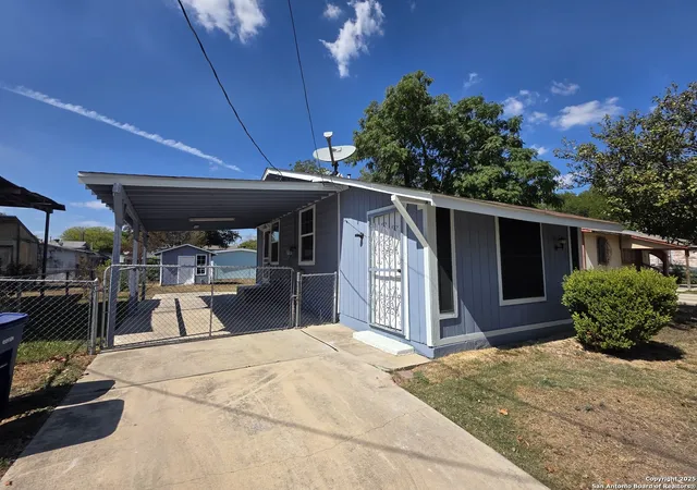 Photo 2 of Sale Pending at 3111 Mars, San Antonio, TX 78226 | MLS# 1912693 | Listing updated on 2025-12-25