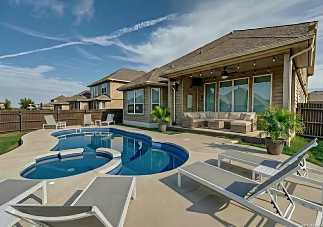 Photo 2 of Single family home for sale at 4613 Falling Oak, Cibolo, TX 78108 | MLS# 1912710 | Listing updated on 2026-03-31