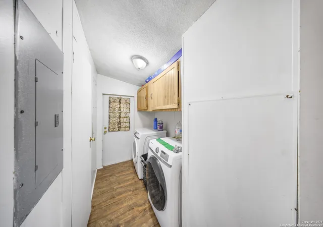 Photo 4 of Manufactured home for sale at 688 Canyon Sprgs, Canyon Lake, TX 78133 | MLS# 1912720 | Listing updated on 2025-11-07