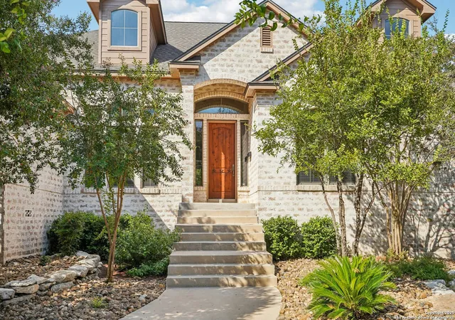 Photo 3 of Sale Pending at 9619 Mulberry Way, Helotes, TX 78023 | MLS# 1912727 | Listing updated on 2025-11-25