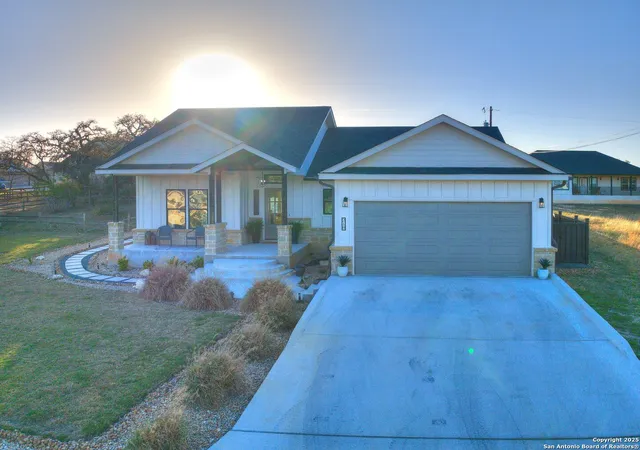 3rd image of 218 Edgewood Cir, Bandera, TX 78003 | MLS# 1912733