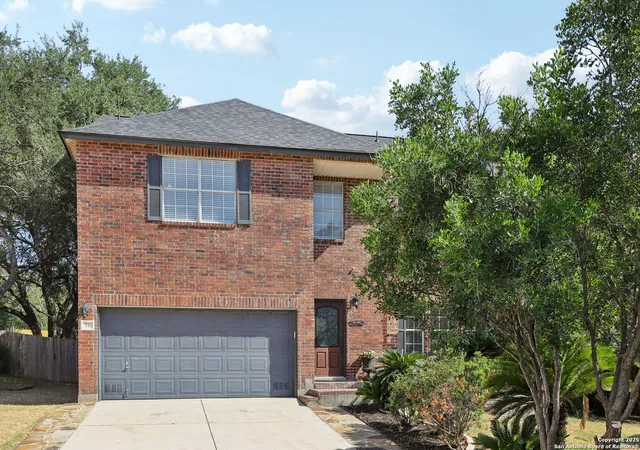 Photo 3 of Sale Pending at 16 Marella Dr, San Antonio, TX 78248 | MLS# 1912747 | Listing updated on 2026-02-11