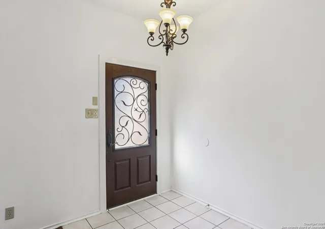 Photo 4 of Sale Pending at 16 Marella Dr, San Antonio, TX 78248 | MLS# 1912747 | Listing updated on 2026-02-11
