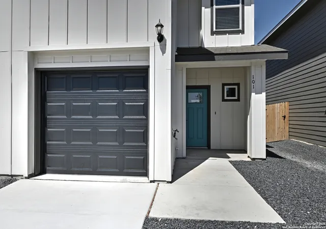 Photo 3 of House for sale at 11319 Clearmine, San Antonio, TX 78224 | MLS# 1912756 | Listing updated on 2026-02-05