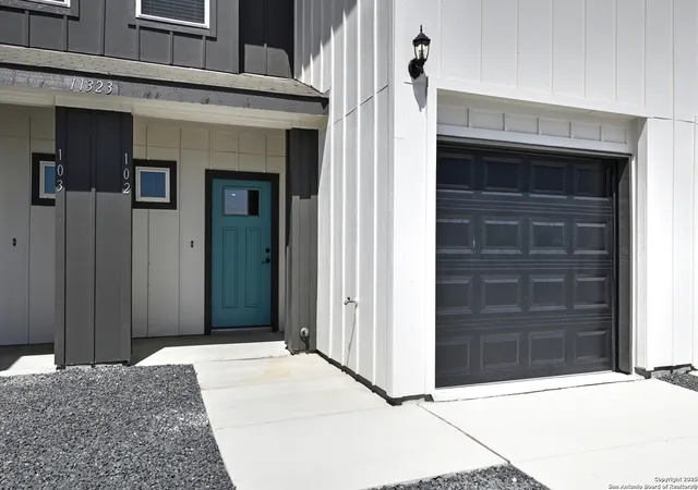 Photo 4 of House for sale at 11319 Clearmine, San Antonio, TX 78224 | MLS# 1912756 | Listing updated on 2026-02-05
