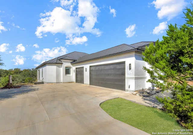 Photo 3 of Single family home for sale at 5833 Copper Valley, New Braunfels, TX 78132 | MLS# 1912784 | Listing updated on 2026-02-13