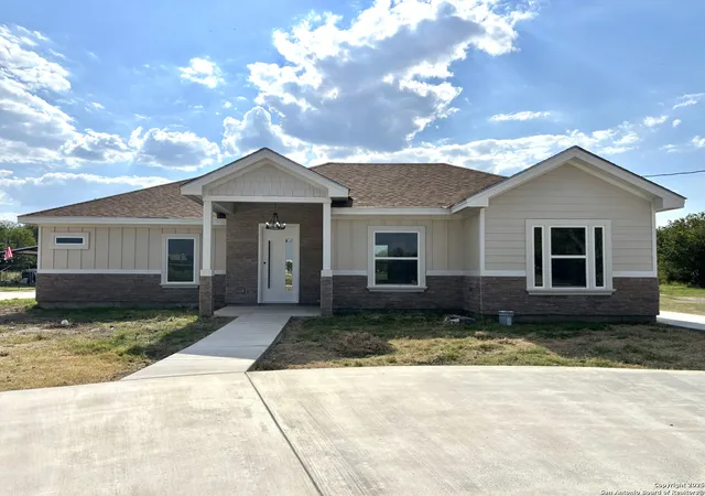 1st image of 809 N Camp Street, Uvalde, TX 78801 | MLS# 1912797