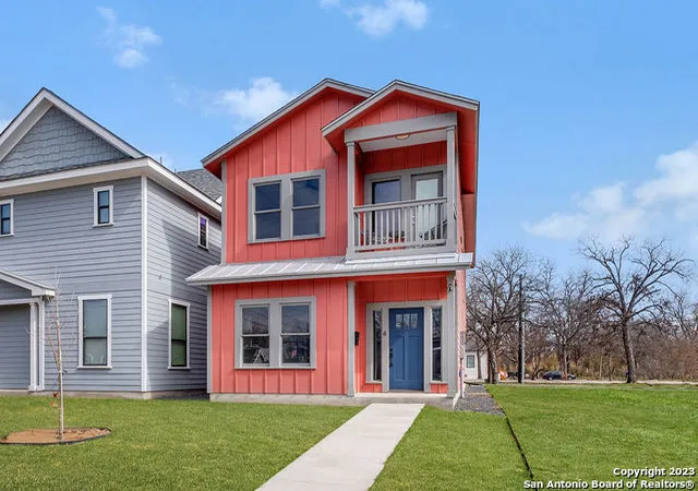 Photo 3 of Single family home for sale at 1910 E Houston St   Bldg4, San Antonio, TX 78202 | MLS# 1912836 | Listing updated on 2026-08-19