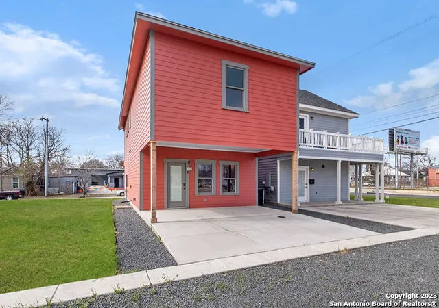 Photo 3 of Single family home for sale at 1910 E Houston St - Bldg4, San Antonio, TX 78202 | MLS# 1912836 | Listing updated on 2026-08-19