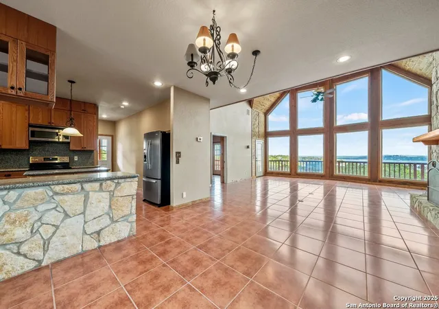 Photo 2 of Single family home for sale at 1174 Highland Terrace, Canyon Lake, TX 78133 | MLS# 1912841 | Listing updated on 2025-11-21