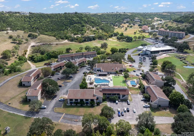 Homes for sale in Boerne, TX | 20 Tapatio, Boerne, TX 78006 | Houzeo