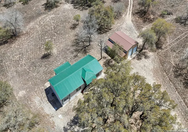 Photo 3 of House for sale at 609 County Road 785, Natalia, TX 78059 | MLS# 1912857 | Listing updated on 2025-12-10