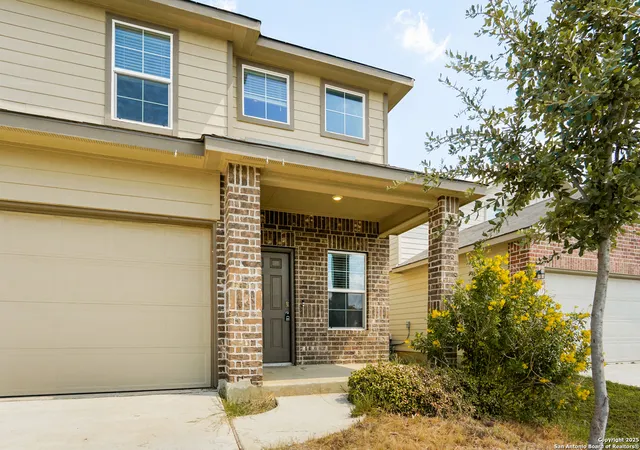 3rd image of 133 Middle Green Loop, Floresville, TX 78114 | MLS# 1912859