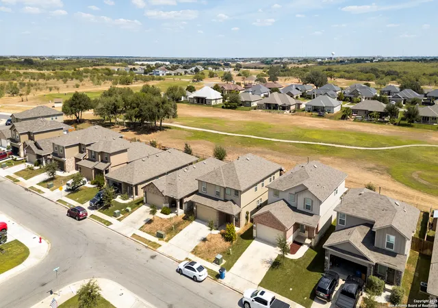 4th image of 133 Middle Green Loop, Floresville, TX 78114 | MLS# 1912859