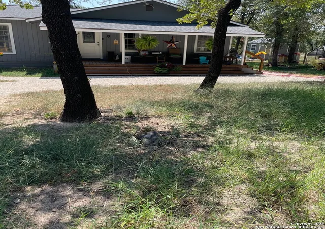 Photo 3 of Sale Pending at 261 Oak Holw, La Vernia, TX 78121 | MLS# 1912875 | Listing updated on 2026-03-31