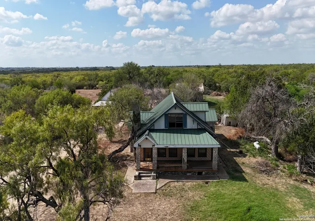 Photo 2 of Sale Pending at 9125 Hildebrandt, San Antonio, TX 78222 | MLS# 1912907 | Listing updated on 2025-10-13