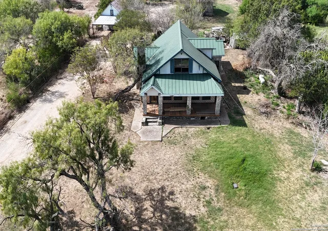 Photo 3 of Sale Pending at 9125 Hildebrandt, San Antonio, TX 78222 | MLS# 1912907 | Listing updated on 2025-10-13