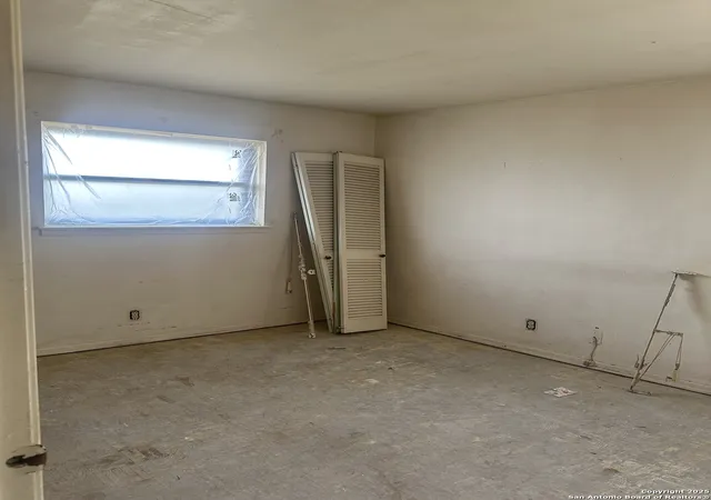 Photo 2 of Sale Pending at 4606 Old Coach, San Antonio, TX 78220 | MLS# 1912924 | Listing updated on 2025-10-09