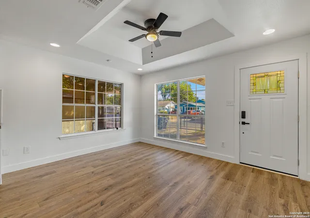 Photo 4 of Sale Pending at 611 Sims, San Antonio, TX 78225 | MLS# 1912925 | Listing updated on 2025-12-03