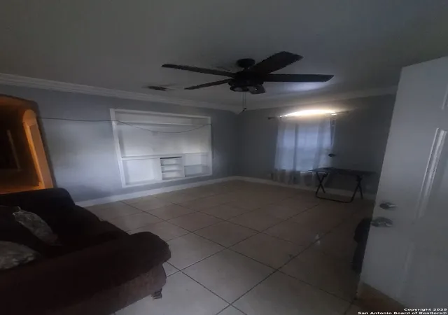 3rd image of 1105 N Center St, San Antonio, TX 78202 | MLS# 1912931