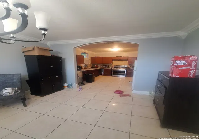 4th image of 1105 N Center St, San Antonio, TX 78202 | MLS# 1912931