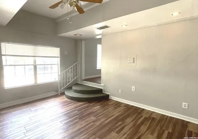 4th image of 604 W Hollywood Avenue, San Antonio, TX 78212 | MLS# 1912987