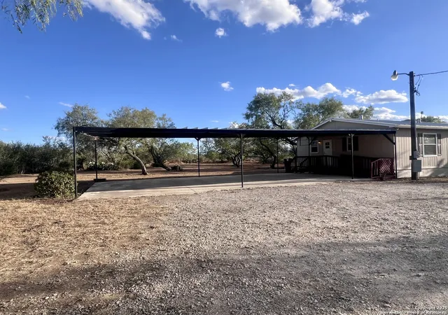 Photo 3 of Sale Pending at 445 South Trl, Pleasanton, TX 78064 | MLS# 1912993 | Listing updated on 2026-04-16
