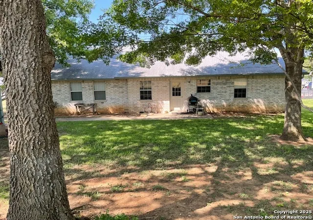 Photo 3 of Single family home for sale at 514 E Hackberry, Fredericksburg, TX 78624 | MLS# 1913004 | Listing updated on 2025-11-19