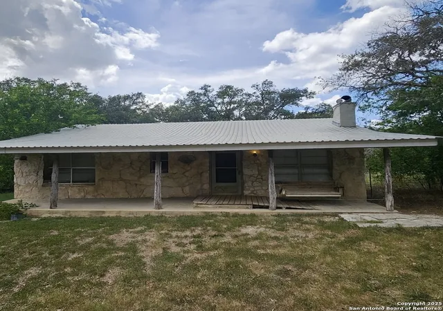 Homes for sale in Boerne, TX | 21 Wasp Creek Rd, Boerne, TX 78006 | MLS# 1913013