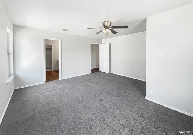 Photo 4 of Sale Pending at 5526 Bat, San Antonio, TX 78252 | MLS# 1913019 | Listing updated on 2026-01-15