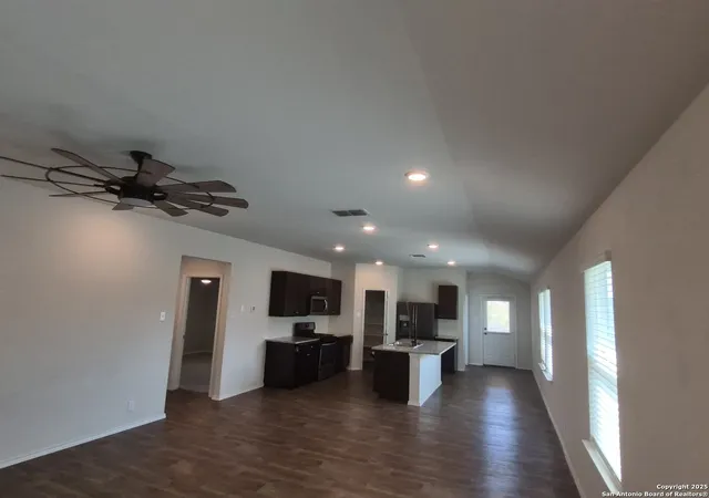 Photo 3 of Single family home for sale at 345 Middle Green, Floresville, TX 78114 | MLS# 1913088 | Listing updated on 2025-10-17