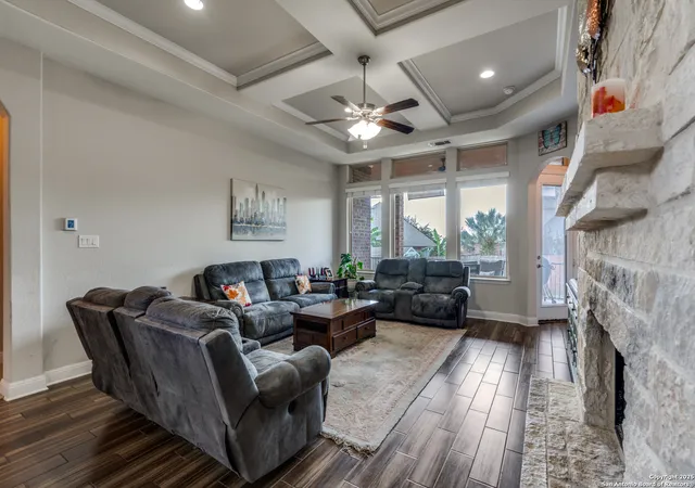 Photo 4 of Sale Pending at 813 Rye Moon, Cibolo, TX 78108 | MLS# 1913171 | Listing updated on 2025-11-15