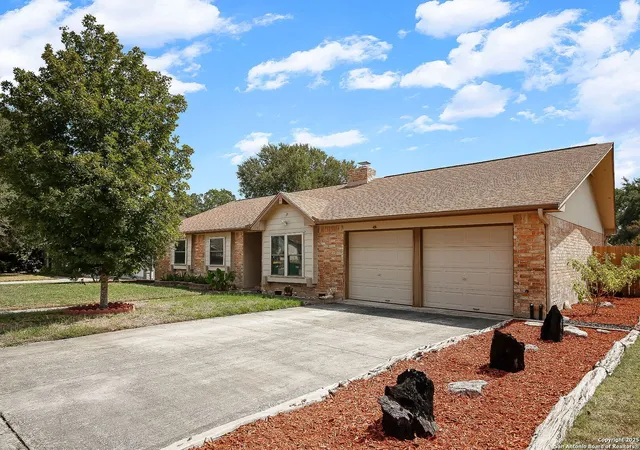 3rd image of 130 Meadowland, Universal City, TX 78148 | MLS# 1913176