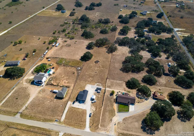 4th image of 214 County Road 7755, Devine, TX 78016 | MLS# 1913209