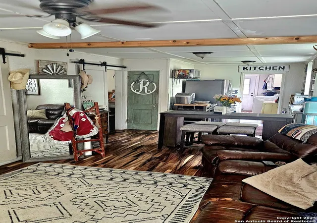 Photo 3 of Single family home for sale at 208 Jeff, Pleasanton, TX 78064 | MLS# 1913213 | Listing updated on 2026-05-11
