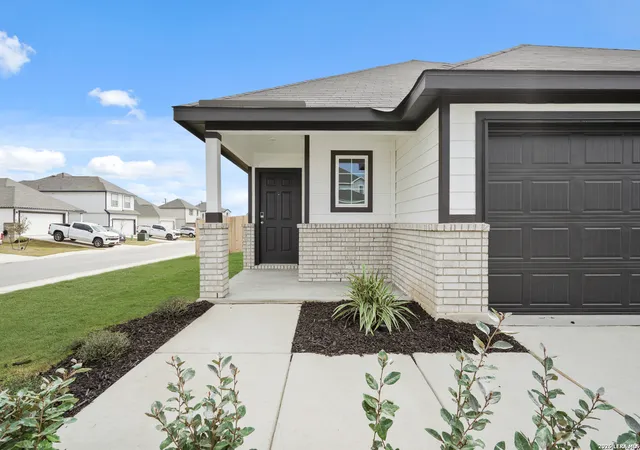 3rd image of 8558 Catnip Pass, Elmendorf, TX 78112 | MLS# 1913255